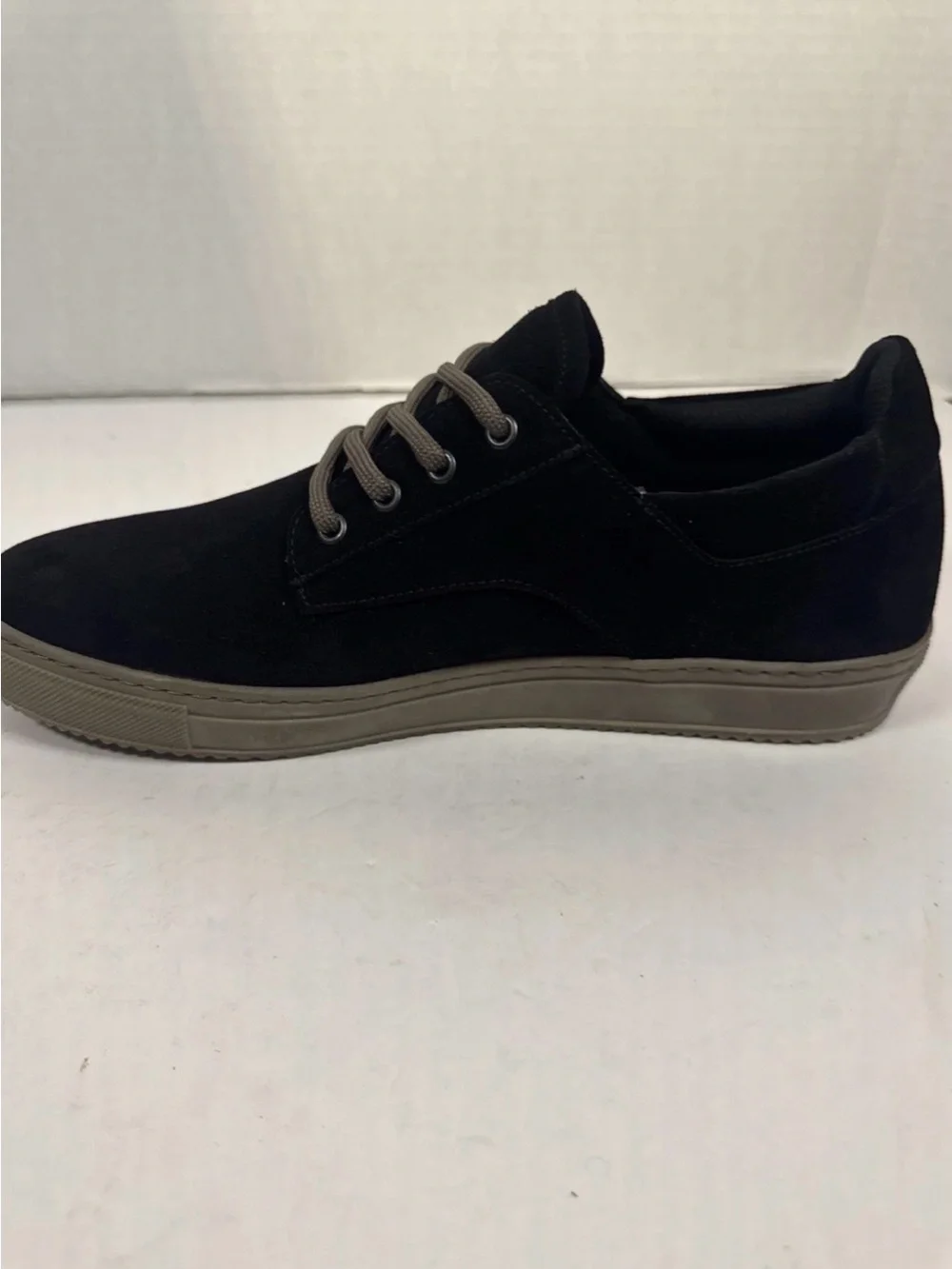 HUF men size 9.5 HUFNAGEL PRO Skateboarding Shoes Black Suede Sneaker never worn